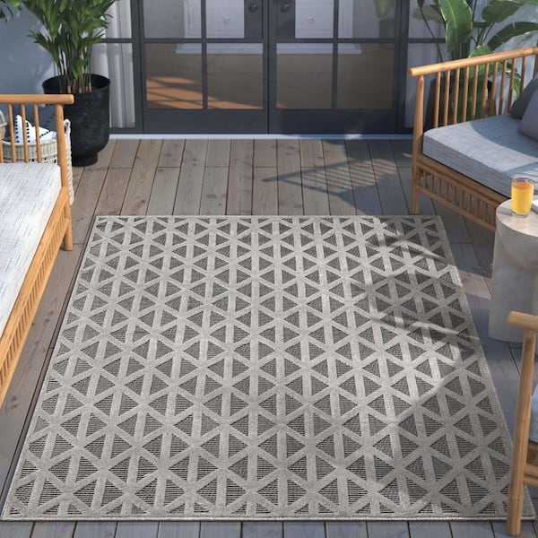 Sila Ciel Modern Geometric Grey Black 5 ft. 3 in. x 7 ft. 3 in. Indoor/Outdoor Area Rug