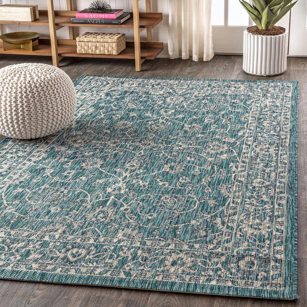 Elegant Charcoal and Light Gray 9' x 12' Handwoven Indoor/Outdoor Rug