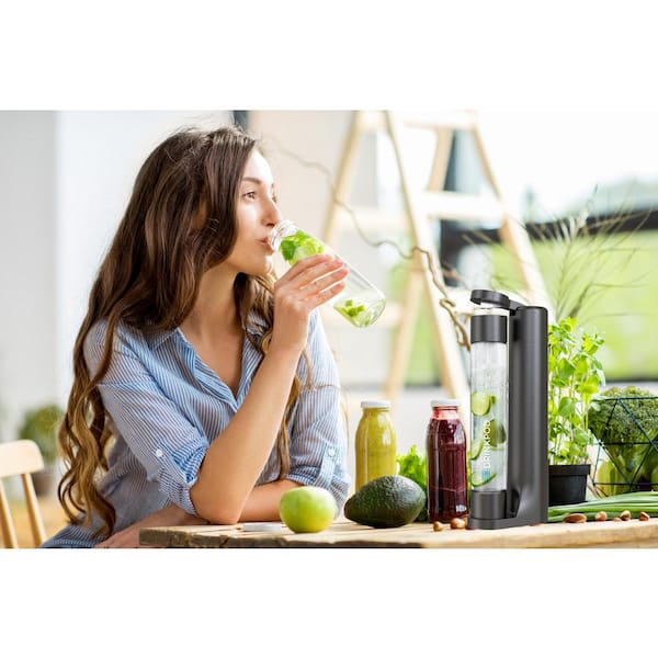 FIZZpod Soda Maker + Stur Water Enhancer Flavor Pack