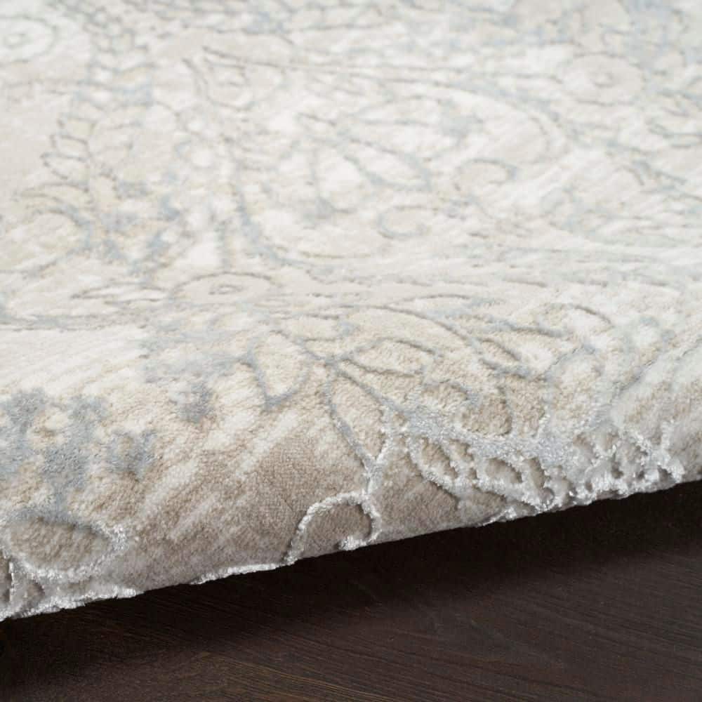 Iliana Beige Grey 4' x 6' Synthetic Damask Area Rug