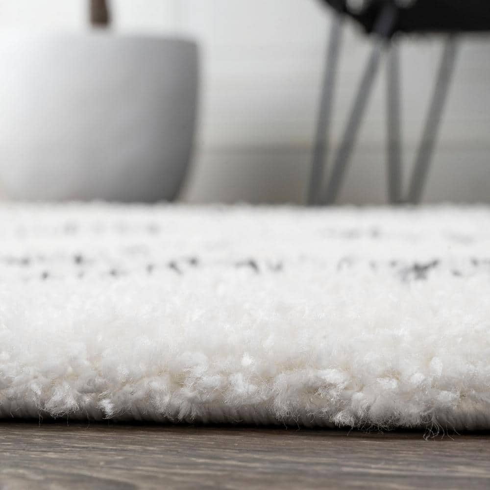 Ivory Diamond Essence 8' x 10' Synthetic Shag Rug