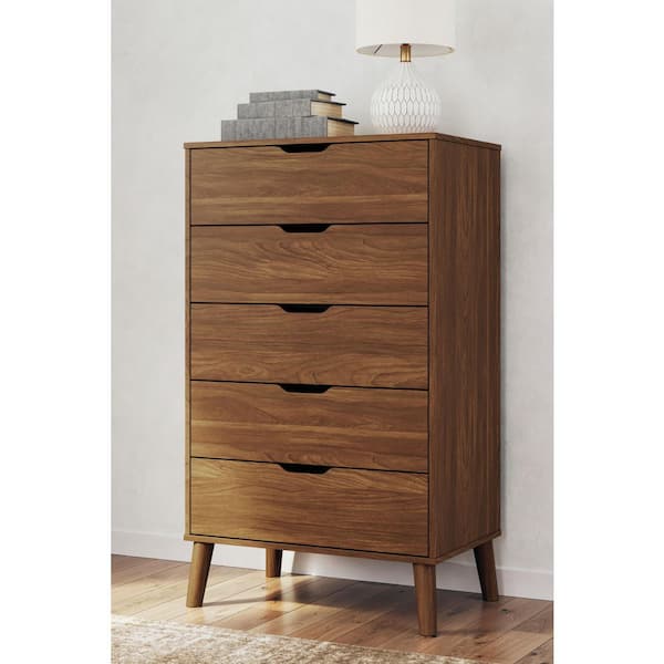 Signature DESIGN BY ASHLEY Fordmont Brown 5 Drawers 30 in. Chest of Drawers