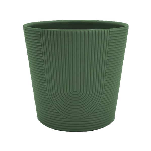 CHG CLASSIC HOME & GARDEN Hayze Medium Green Plastic Lightweight Round Planter with Drainage Holes (10.71 in. L x 10.71 in. W x 9.49 in. H)