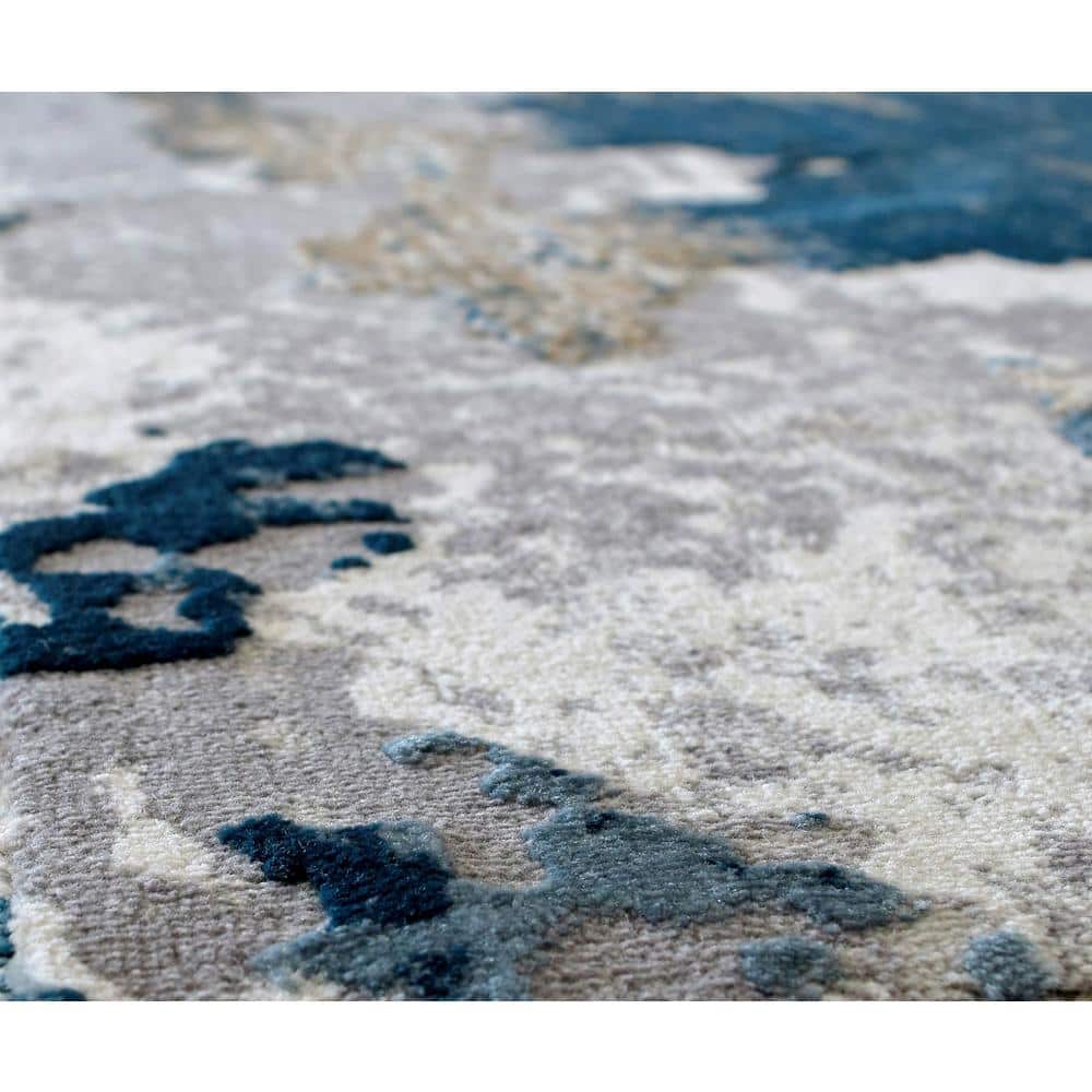 Sapphire Blue Synthetic 24" Round Stain-Resistant Rug