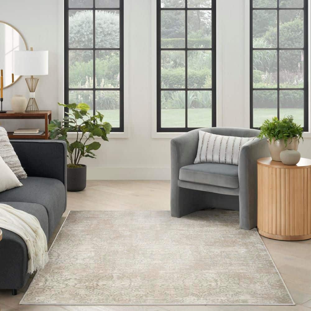 Iliana Beige Grey 4' x 6' Synthetic Damask Area Rug