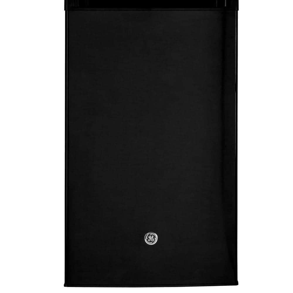 Ge 4 4 Cu Ft Mini Refrigerator In Black Gme04ggkbb The Home Depot