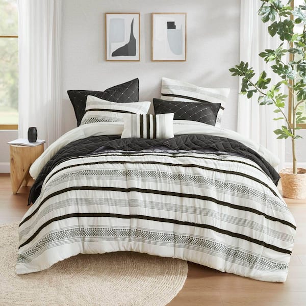 Madison Park Bianca 7-Piece Black Polyester Full/Queen Comforter Set