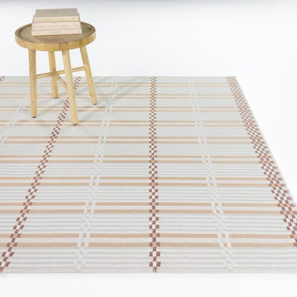 Vesely Coral 5 ft. 3 in. x 7 ft. Scandinavian Grid Indoor/Outdoor Area Rug