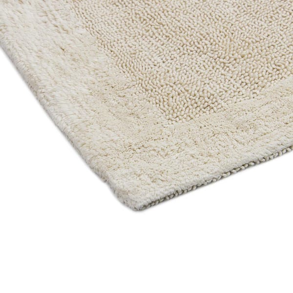 https://images.thdstatic.com/productImages/6491549d-da2b-4756-a595-22a6d66dd725/svn/cream-bathroom-rugs-bath-mats-86obo5402024x40-c3_600.jpg