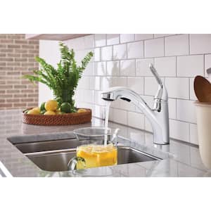 Brecklyn Single-Handle Pull-Out Sprayer Kitchen Faucet with Power Clean in Chrome