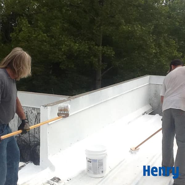 Henry - 287 Solar-Flex White Acrylic Elastomeric Reflective Roof Coating 4.75 gal.