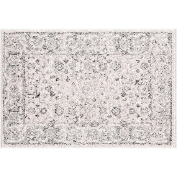 Magic Traditional Cream and Gray 2 ft. x 3 ft. Oriental Indoor Area Rug