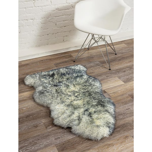 Milan Grey Mist 2 ft. x 3 ft. Shearling Single Sheepskin Area Rug