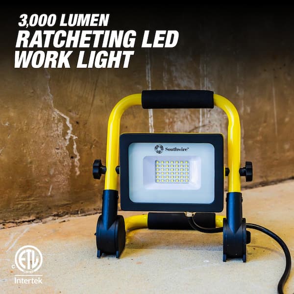 Southwire 3000 Lumens Ratcheting Work Light CSW3X1 - The Home Depot