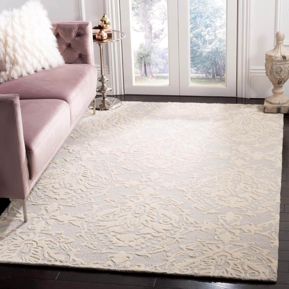 Light Grey and Ivory Floral Wool Tufted Area Rug 5' x 8'