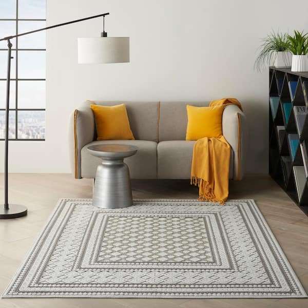Calobra Light Gray 4 ft. x 6 ft. Geometric transitional Indoor/Outdoor Patio Area Rug