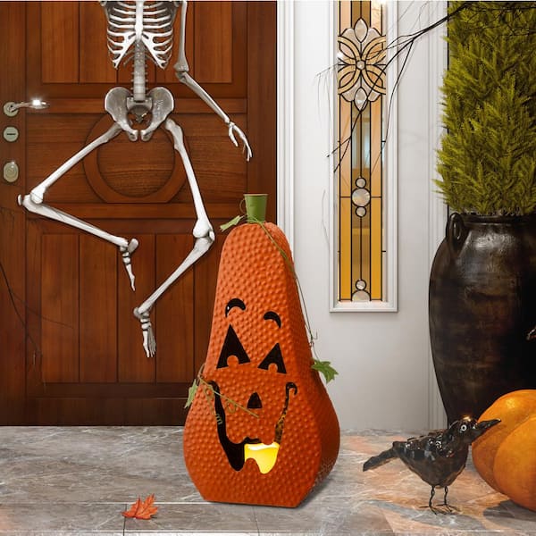 https://images.thdstatic.com/productImages/64dbe937-6341-4640-9efa-7b589a72aeba/svn/glitzhome-halloween-candles-gh2006200009-64_600.jpg