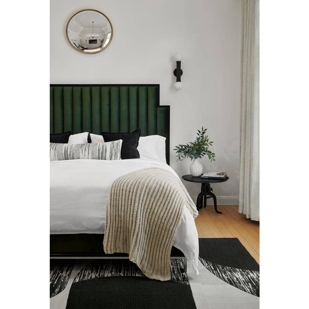 Xander Black and Gray Geometric Synthetic Area Rug 7'10" x 9'10"