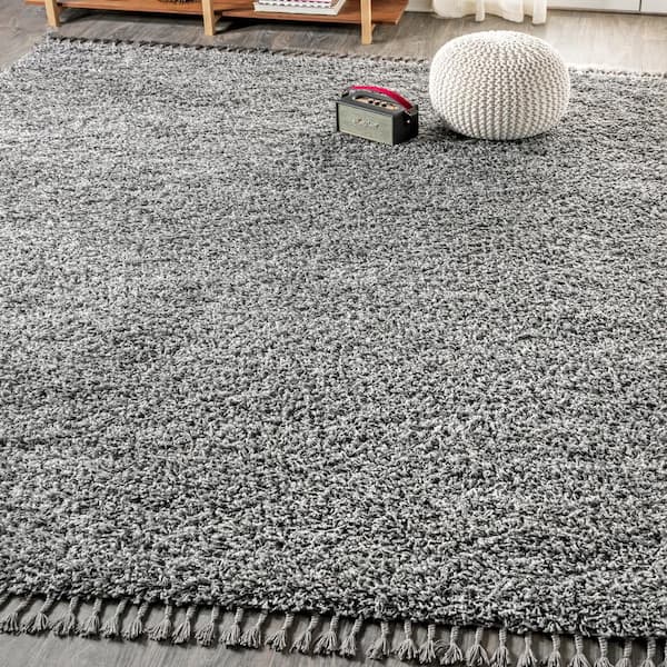 JONATHAN Y Mercer Shag Plush Tassel Charcoal 4 ft. x 6 ft. Area Rug
