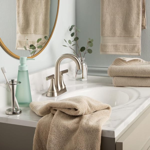 TOWN & COUNTRY LIVING Solid Dobby Border Cotton 20 in. x 30 in