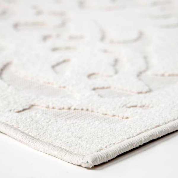Lady Bird Gray 1 ft. 11 in. x 3 ft. 3 in. Indoor/Outdoor Area Rug