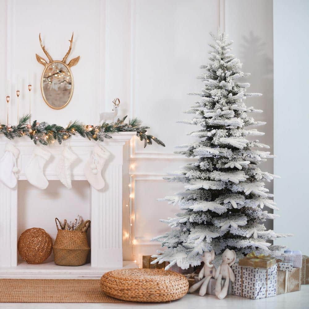 7.5 ft Flocked Pine Valley Artificial Christmas Tree