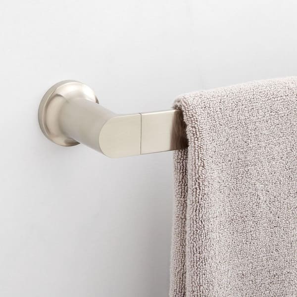 SIGNATURE HARDWARE Berwyn 18 in. Wall Mounted Single Towel Bar in ...