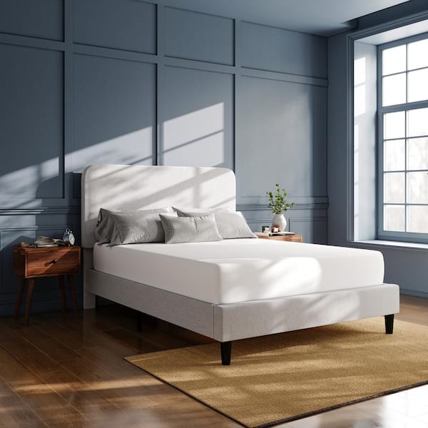 Carnegy Avenue Cloud Queen Medium Green Tea Cooling Gel 3-Layer Memory Foam 10 in. Bed-in-a-Box Mattress with CertiPUR-US Certification