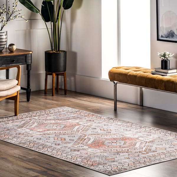Mae Machine Washable Tribal Motif Light Gray 5 ft. x 8 ft. Area Rug