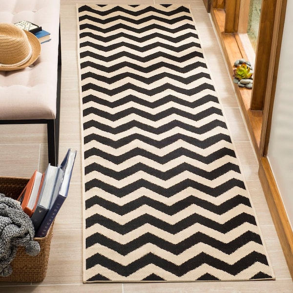 Courtyard Black/Beige 2 ft. x 7 ft. Geometric Indoor/Outdoor Patio  Runner Rug