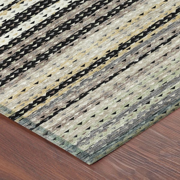Chantille Machine Washable Indoor/Outdoor Abstract ACN2823 Black 2 ft. x 3 ft. Accent Rug