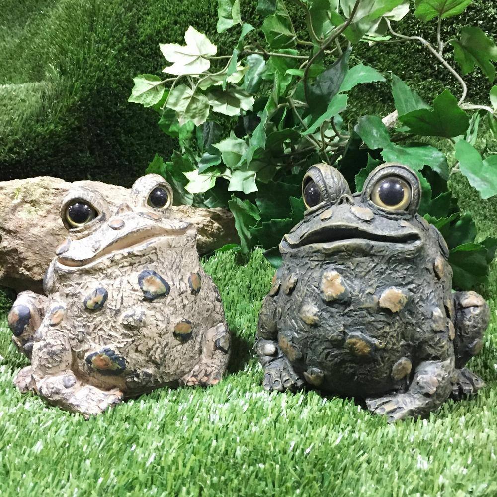 Whimsical Toad Hollow Stretch Garden Statues Set in Brown Resin