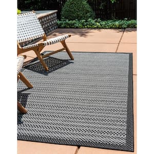 Outdoor Checkered Gray 5' 3 x 8' 0 Area Rug