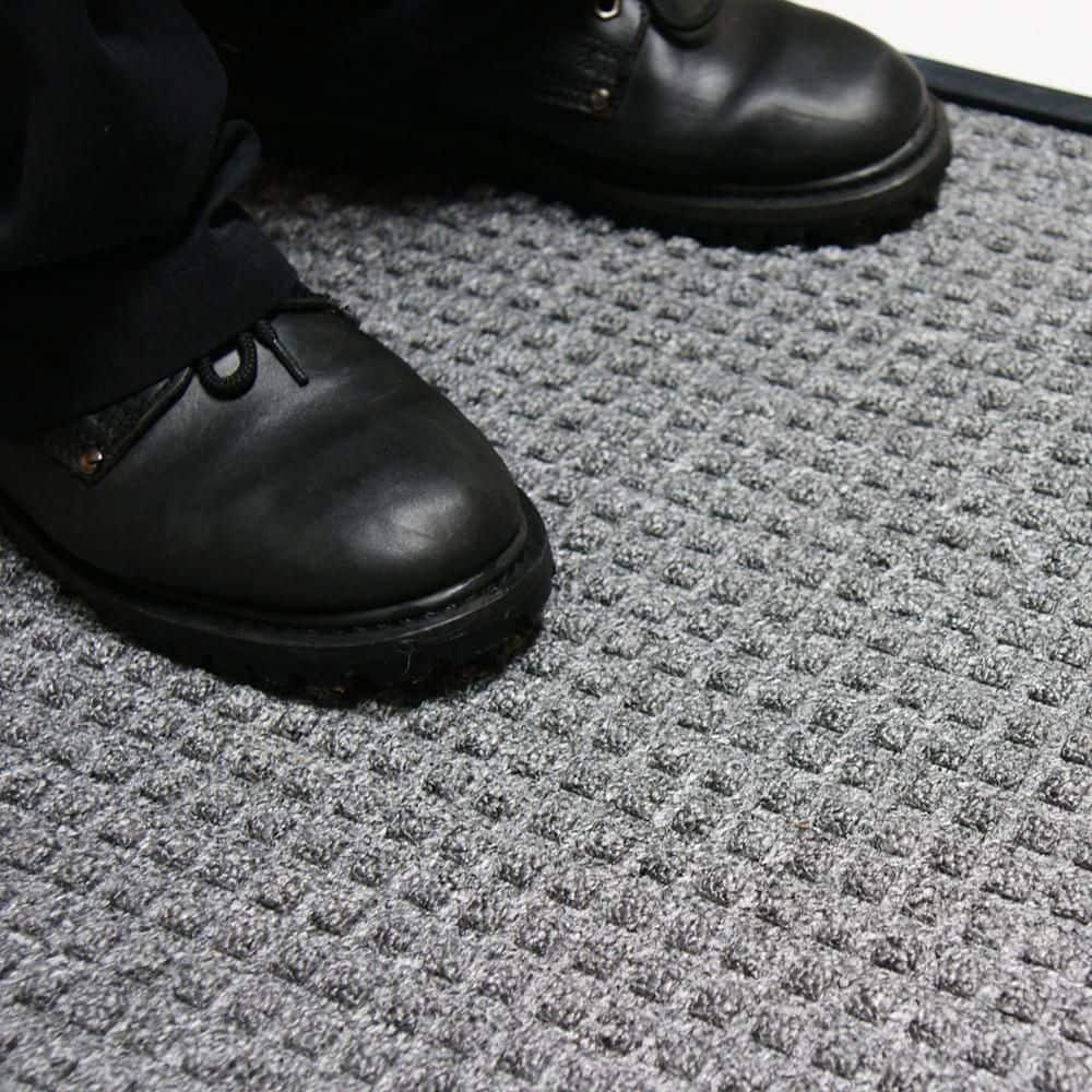 Nottingham Blue 16" x 24" Rubber Backed Polypropylene Carpet Mat