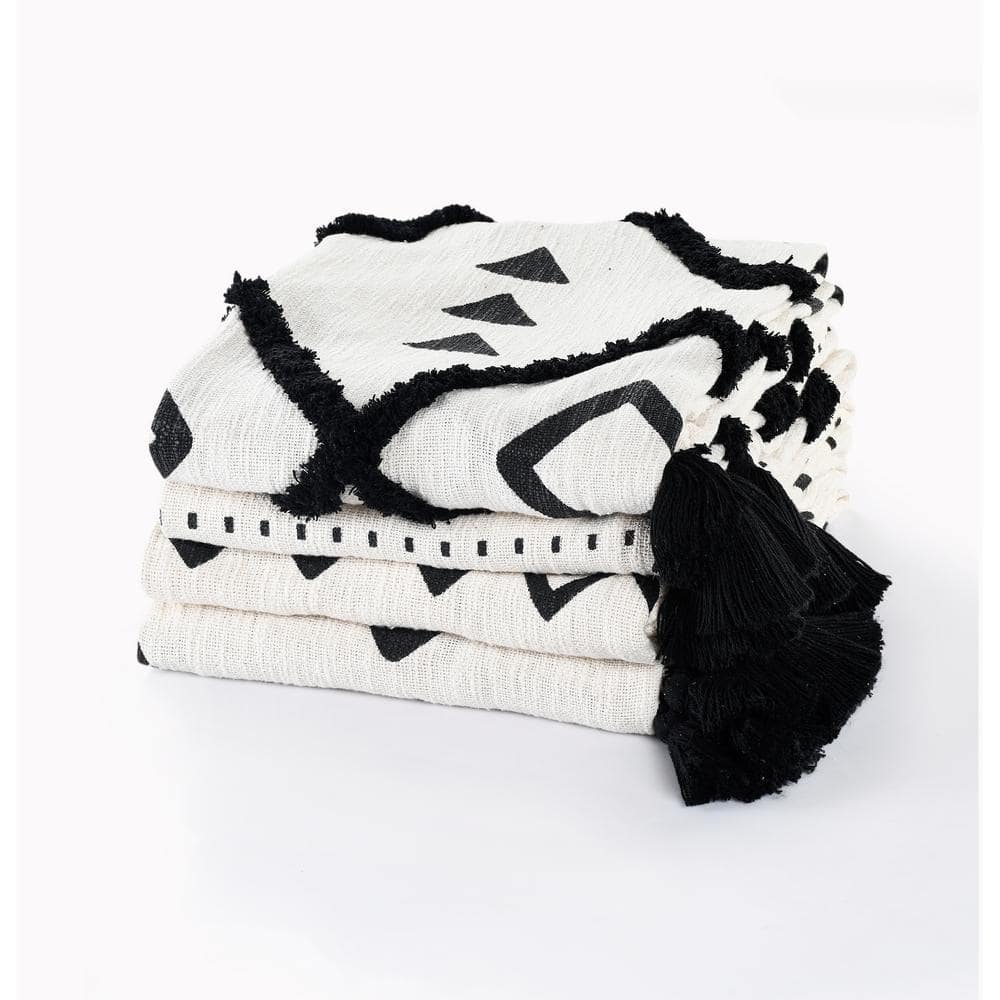 Handmade Tufted Cotton Throw Blanket - Geometric Black/White 50"x60"