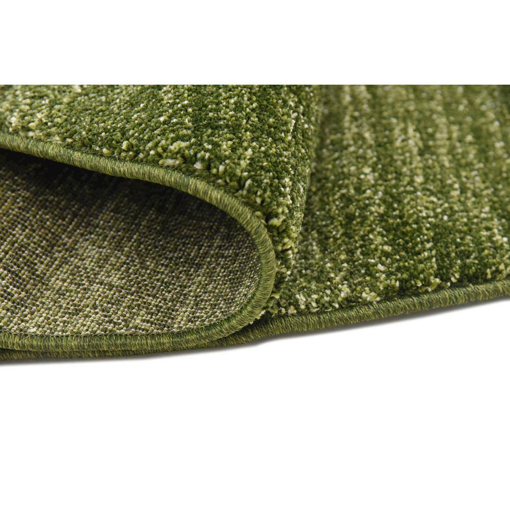EasyCare 8' Round Light Green Tufted Spot Rug