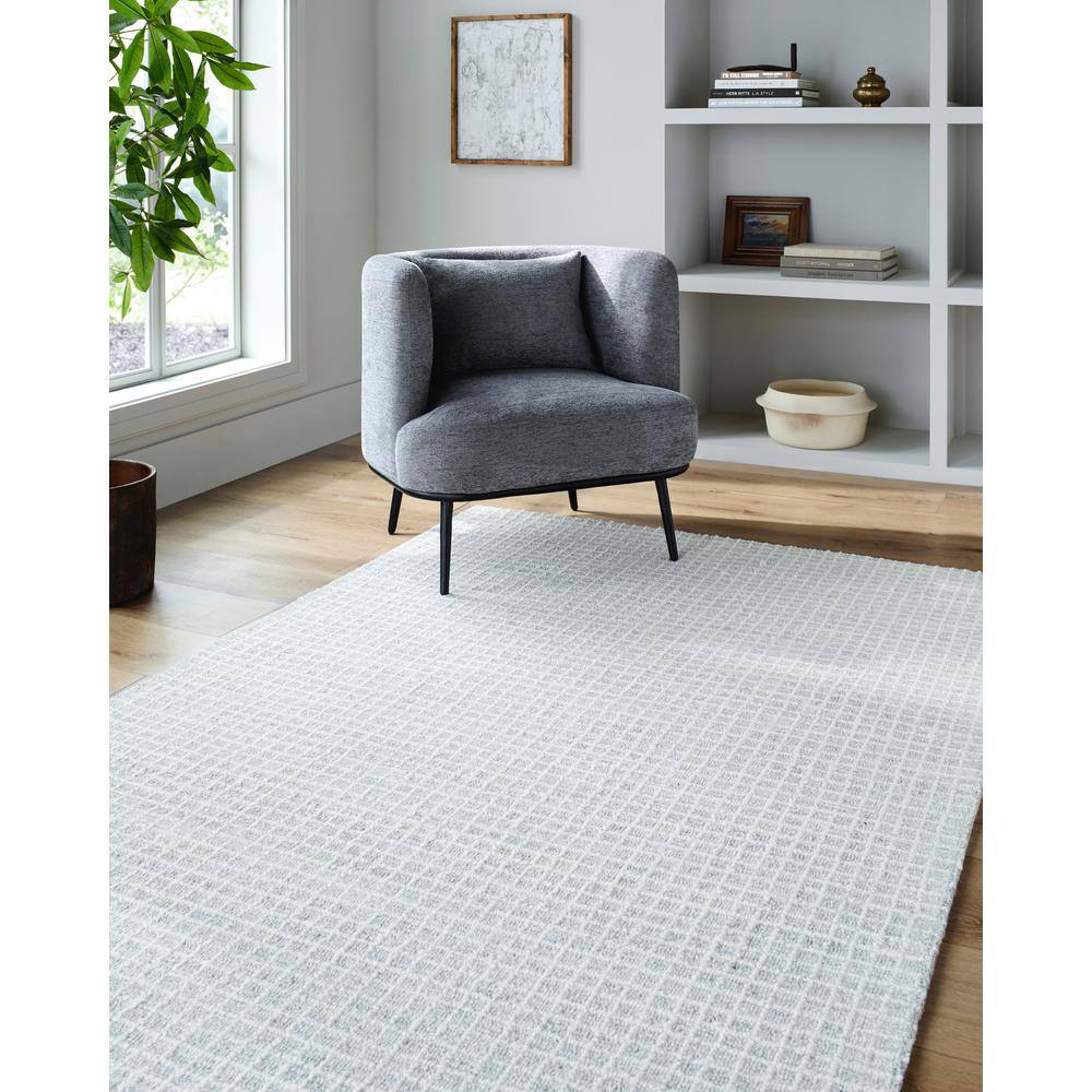 Pale Blue Tufted Wool Rectangular Area Rug, 5' x 7'