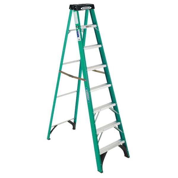 Werner 8 ft. Fiberglass Step Ladder, 225 lb. Load Capacity Type II Duty Rating
