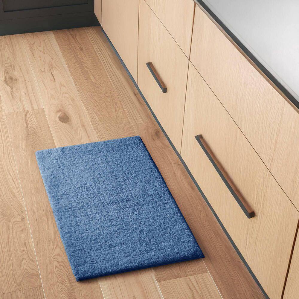 Blue Contour Microfiber Bath Rug with Quick-Dry Technology