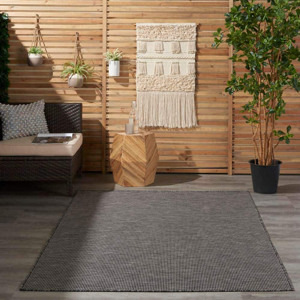 Charcoal 5' x 7' Flat Woven Synthetic Indoor/Outdoor Rug