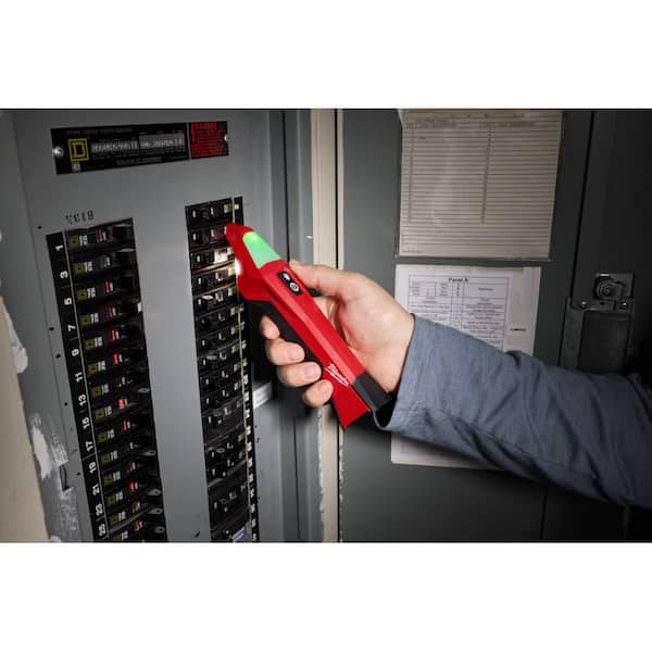 Milwaukee Digitial Circuit Breaker Finder with Non-Contact Voltage