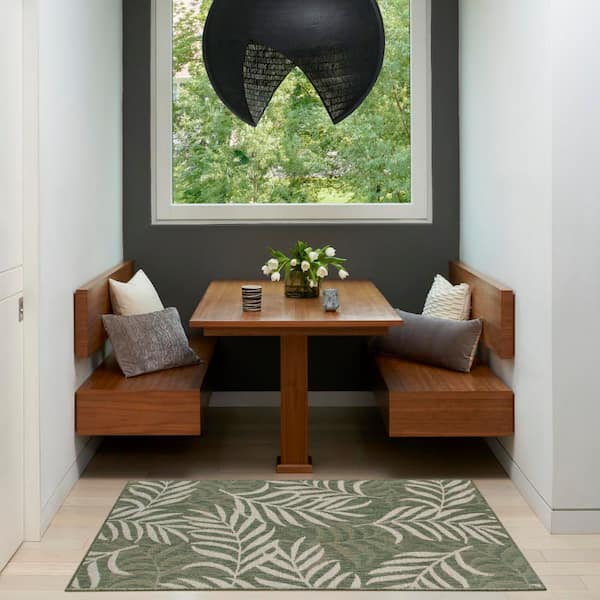 Garden Oasis Green Ivory 2 ft. x 4 ft. Nature-inspired Contemporary Area Rug