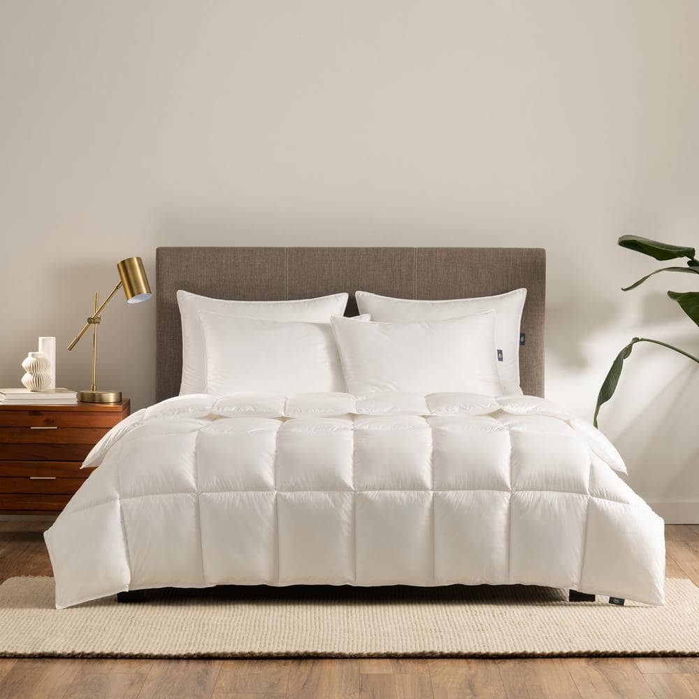 Full White Microfiber Lightweight Down Alternative Duvet