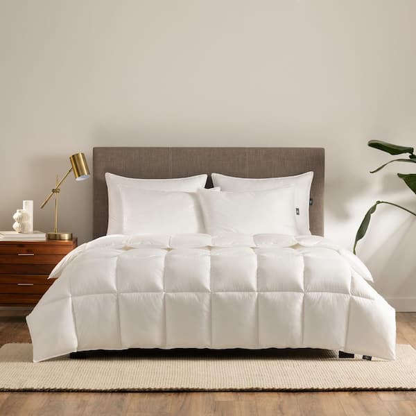 Serta Down Illusion Lightweight White Alternative King California Comforter Ozw020akgwht The Home Depot Serta Down Illusion Lightweight White, Down Comforter For California King Bed