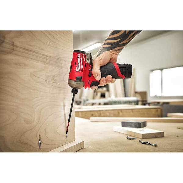 Milwaukee - M12 FUEL SURGE 12V Lithium-Ion Brushless Cordless 1/4 in. Hex Impact Driver Kit w/Two 2. 0Ah Batteries & Spot Blower