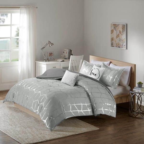 Intelligent Design Khloe 5 Piece Grey, Silver King Size Bedding