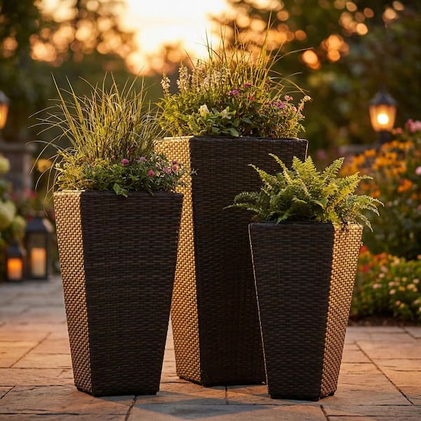 Sunnydaze Brown Tall Square Planter - 9 in. 11.5 in., 15 in. - Set