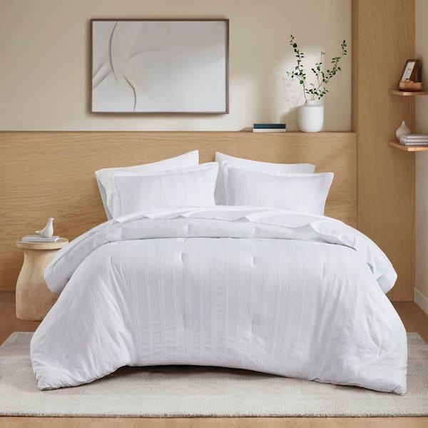 Logan 7-Piece White Polyester King Woven Striped Comforter Set