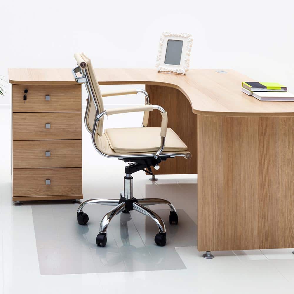 Advantagemat Clear 36 in. x 48 in. Vinyl Lipped Indoor Chair Mat for Hard Floor