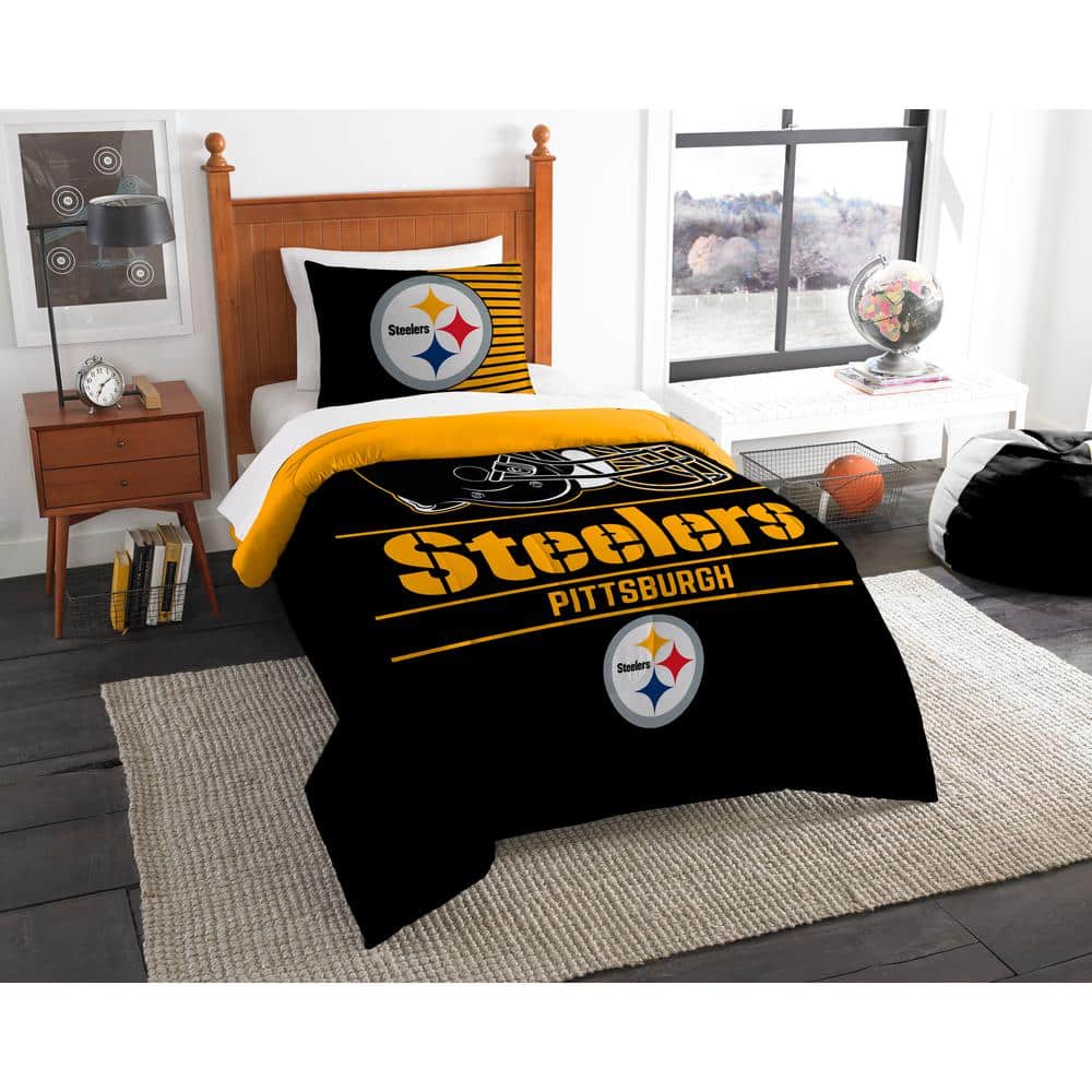 https://images.thdstatic.com/productImages/66be1f9d-78fd-4f4a-b1bf-4fc58aaf35b0/svn/bedding-sets-1nfl862000078ret-64_1000.jpg